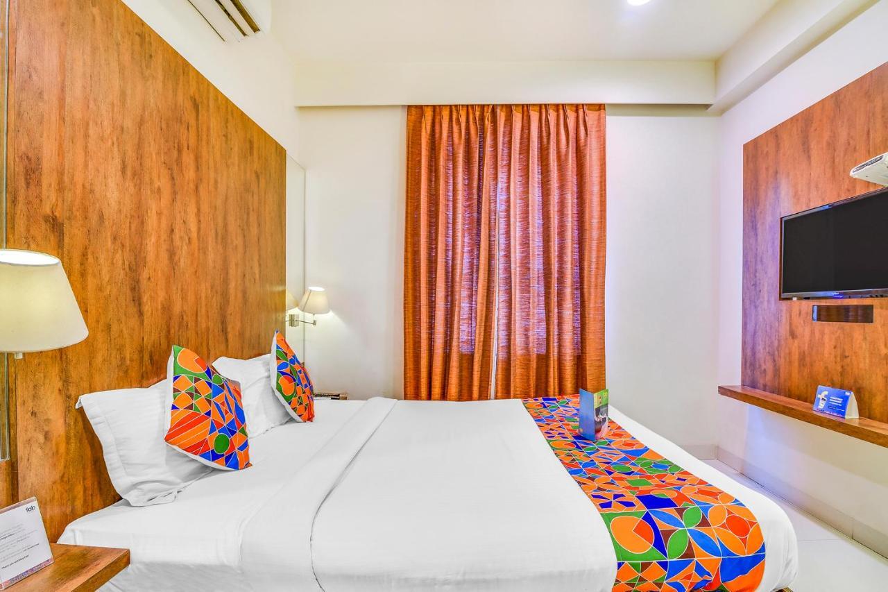 Fabhotel Arastu Nampally Hyderabad Bagian luar foto