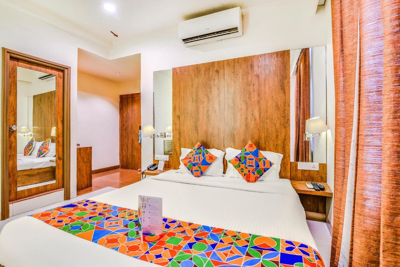 Fabhotel Arastu Nampally Hyderabad Bagian luar foto
